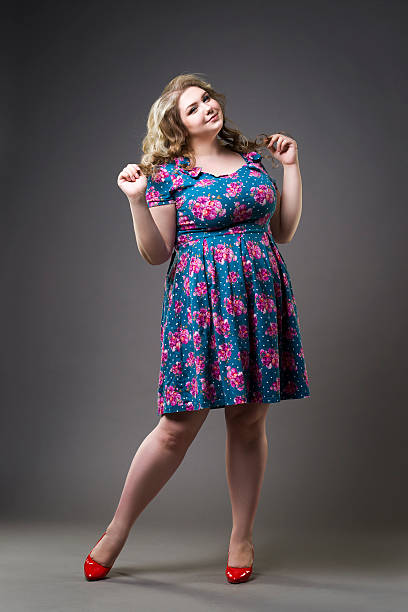 Flattering outfits for apple body type