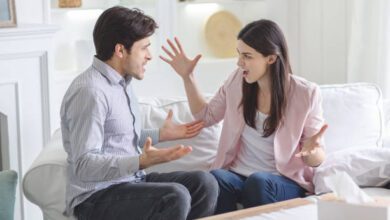 Friendship red flags in a tense moment